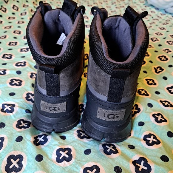 UGG Emmett Duck Boots - Picture 3 of 3